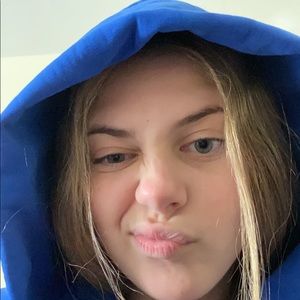 Meet your Posher, Leila